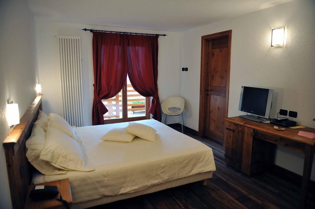 Gressoney-la-Trinité Ellex Eco Hotel חדר תמונה